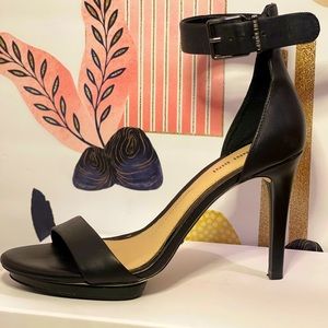 Gianni Bini Black Heel